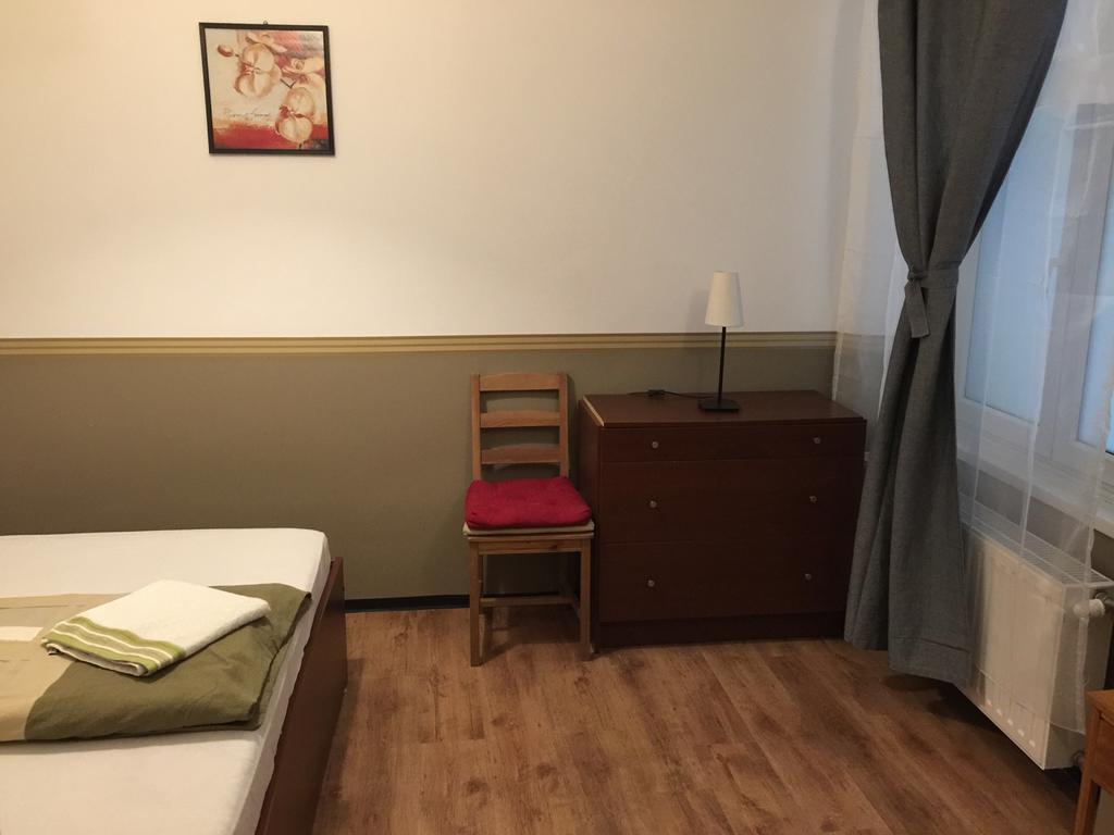Elvis Guesthouse Budapest Extérieur photo