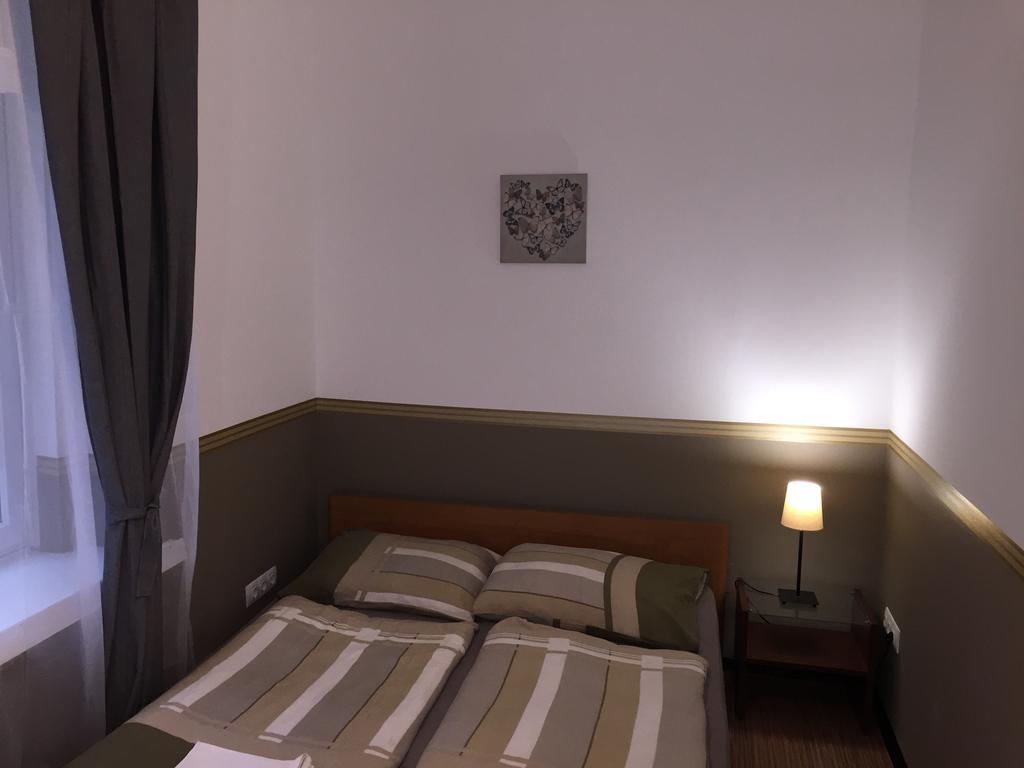Elvis Guesthouse Budapest Extérieur photo